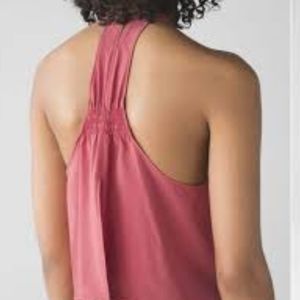 Lululemon top